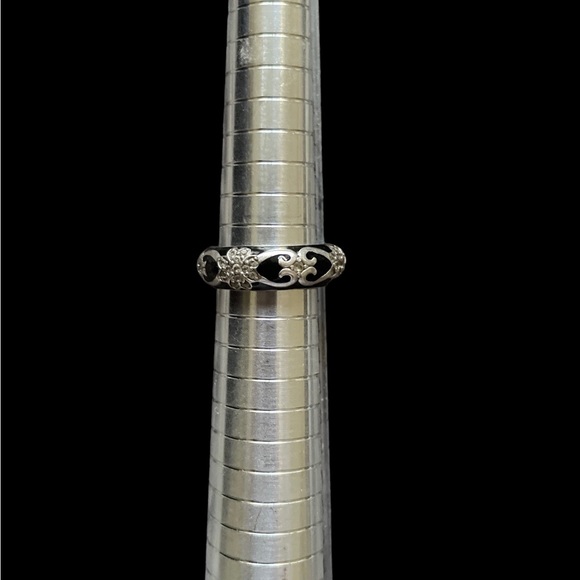 Hildalgo Sterling Black Enamel & CZ Floral Heart Band Ring SZ 8 - Picture 2 of 3